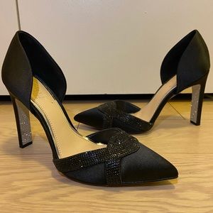 Jewel Badgley Mischka Sedona D’Orsay Pumps in Black